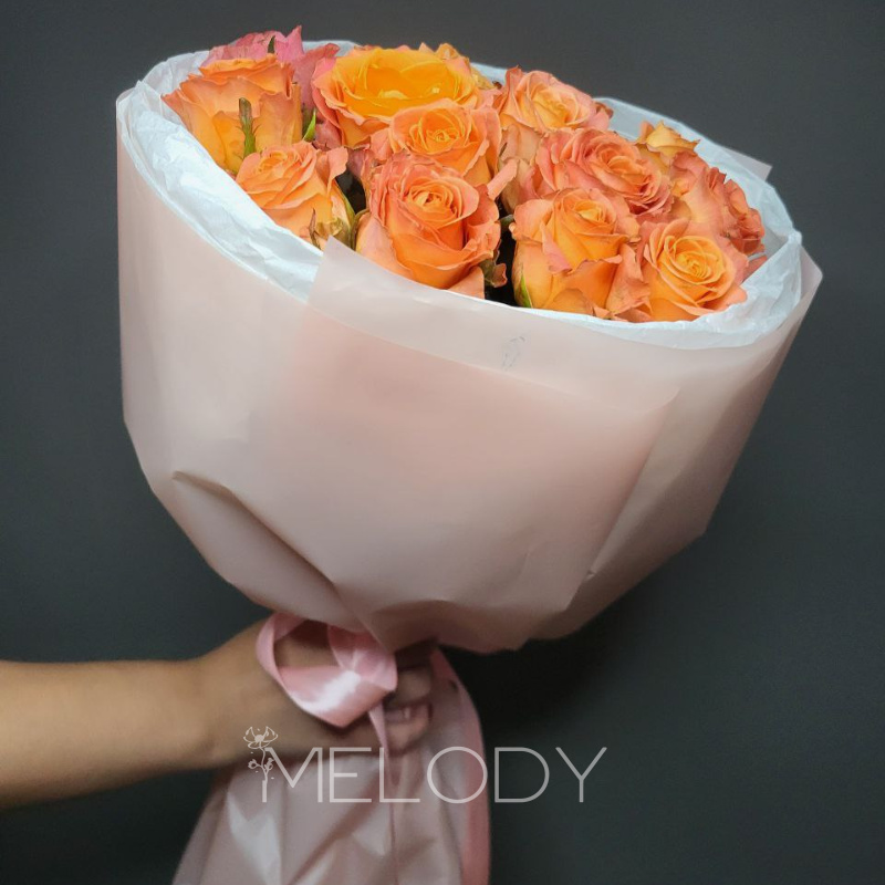 Апельсиновая симфония: 15 роз в розовом аккомпанементе 3