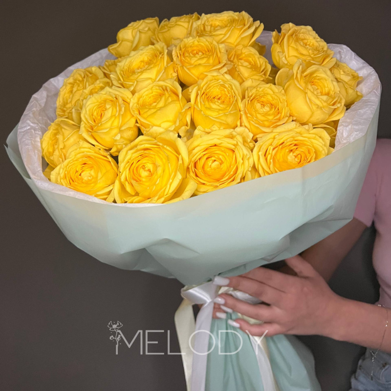 Желтая соната: 7 веток кустовой розы 1