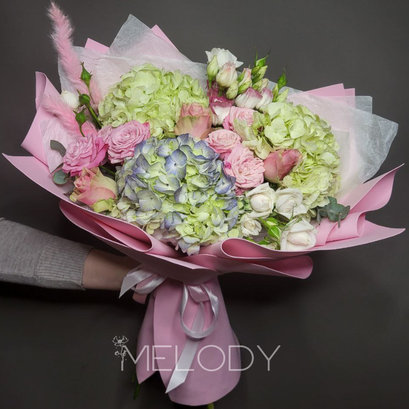 Бело-розовая феерия: гармония свежего и вечного