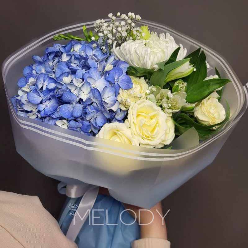 Шепот сада: нежный микс в белом 2