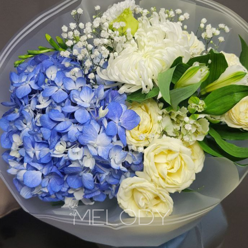 Шепот сада: нежный микс в белом 3